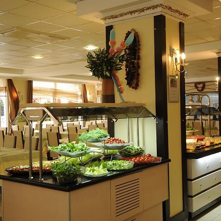 Klas Hotel 카기켁 외부 사진