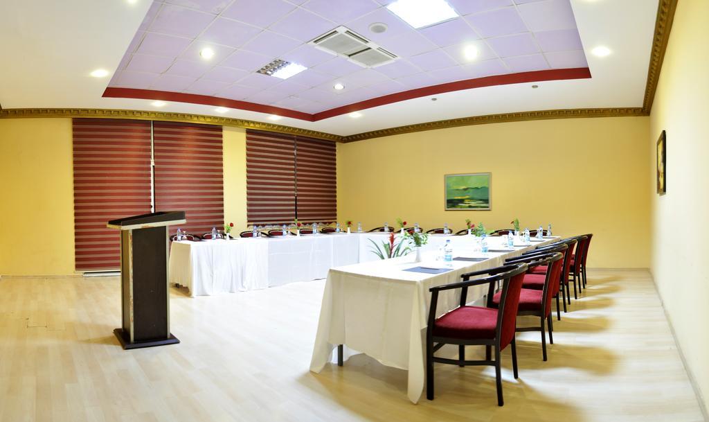 Klas Hotel 카기켁 외부 사진