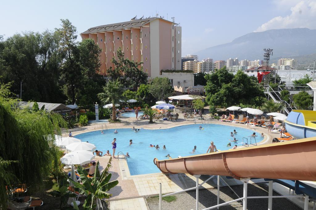Klas Hotel 카기켁 외부 사진