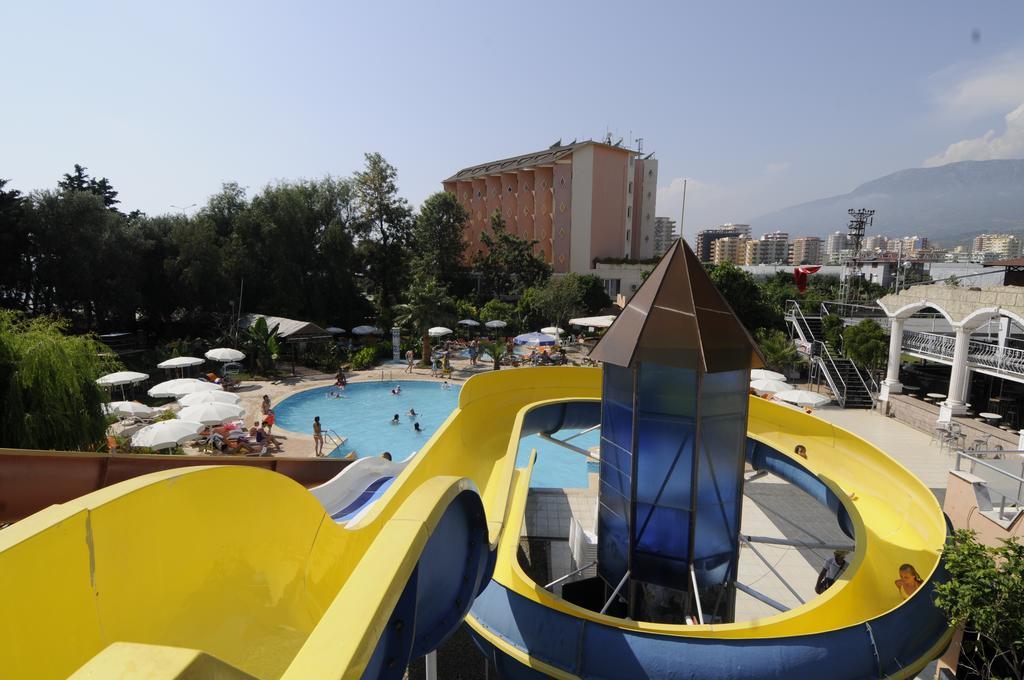 Klas Hotel 카기켁 외부 사진