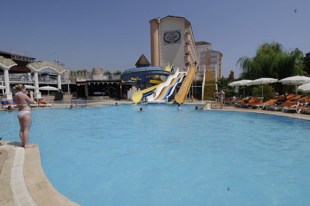 Klas Hotel 카기켁 외부 사진