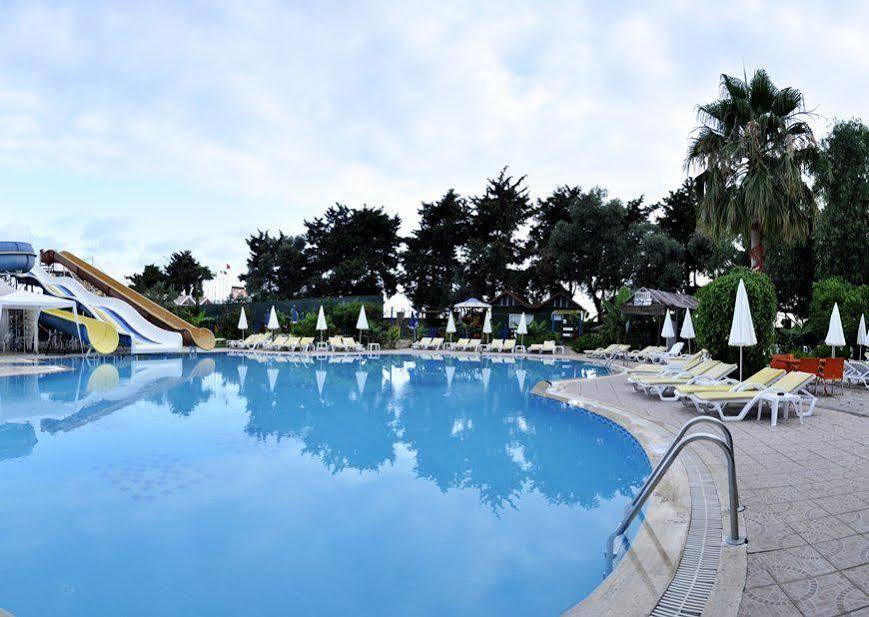 Klas Hotel 카기켁 외부 사진
